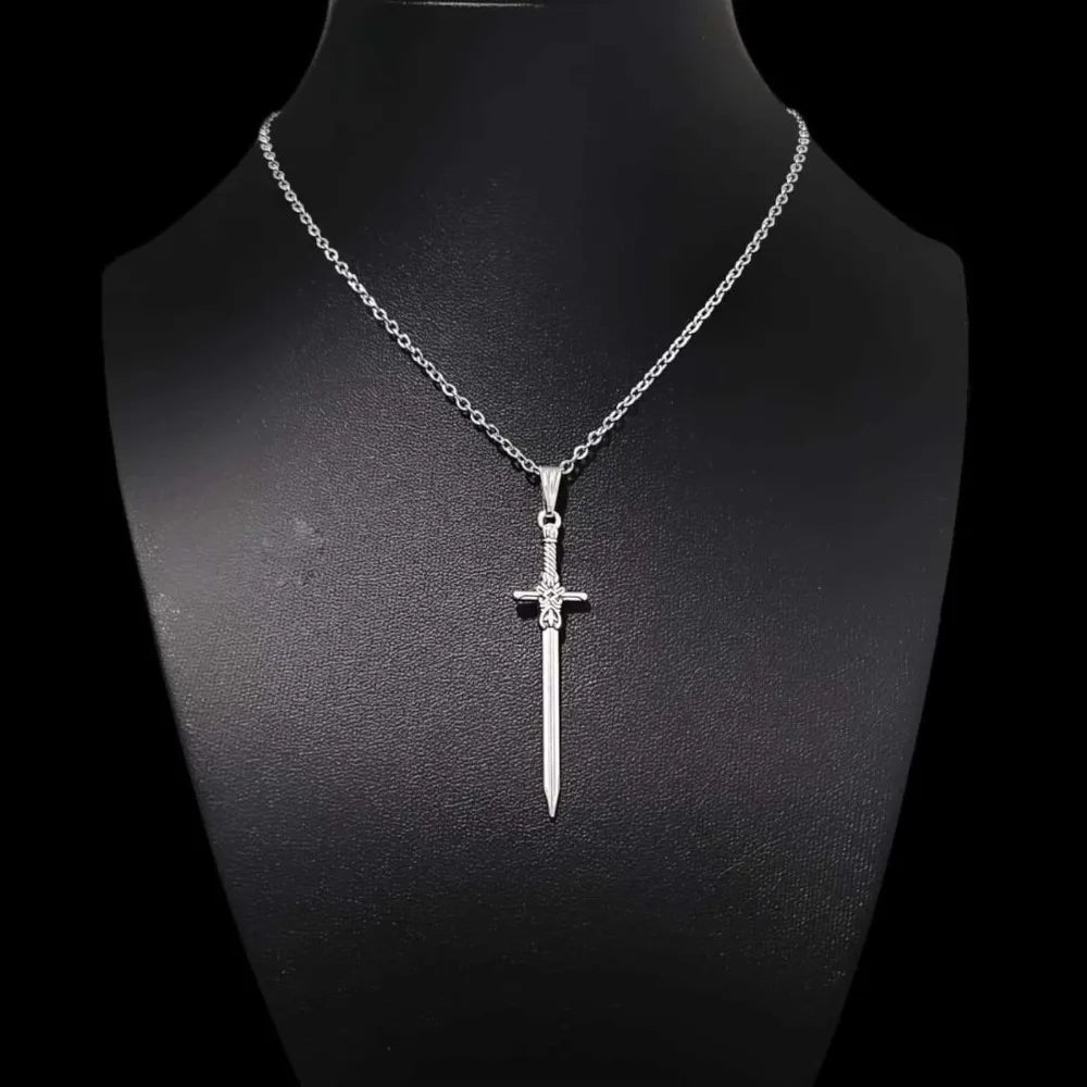 Personality Exquisite Sliver Color Knife Sword Pendant Stainless Steel Necklace for Women Men Gothic Punk Jewelry Accessory Gift