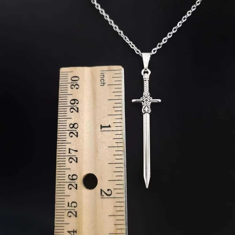 Personality Exquisite Sliver Color Knife Sword Pendant Stainless Steel Necklace for Women Men Gothic Punk Jewelry Accessory Gift